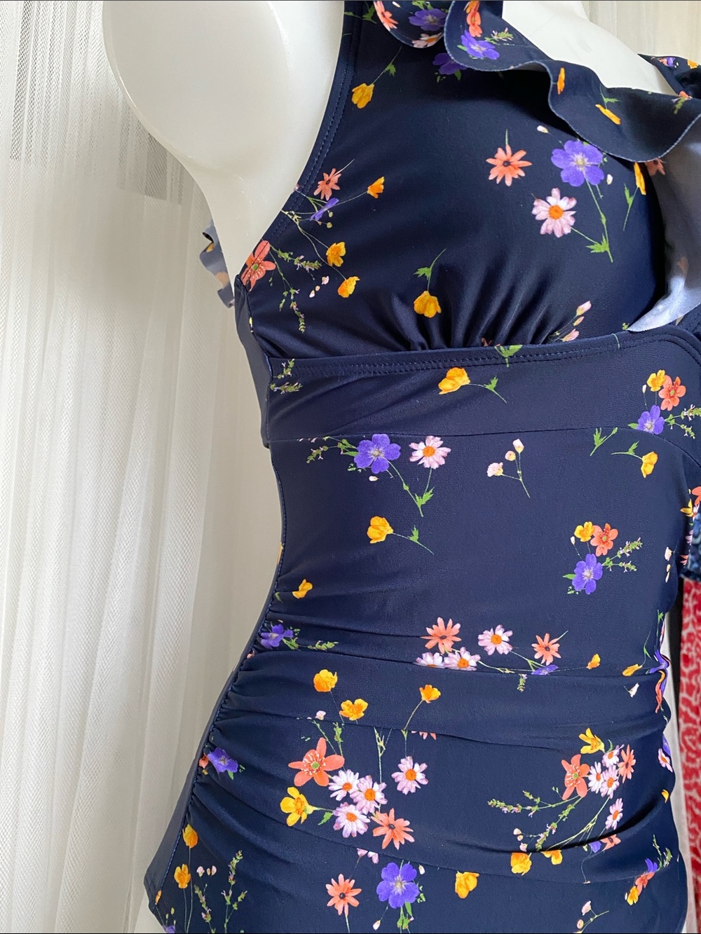 Cupshe Woman’s Navy Floral Ruffle One-Piece Swimsuit Size 6-8 - Picture 9 of 12